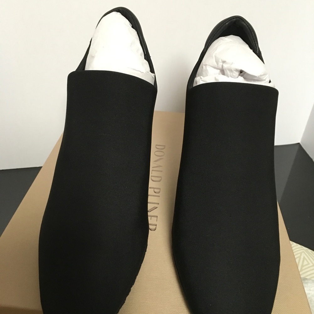 Donald J. Pliner Black Pointed Slip-On Dress Shoes - Picture 4 of 6